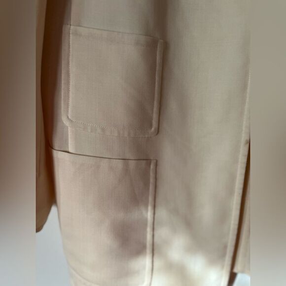 AKRIS vintage cream blazer, front pockets, no lining, no closure, size S/M - Picture 2 of 4